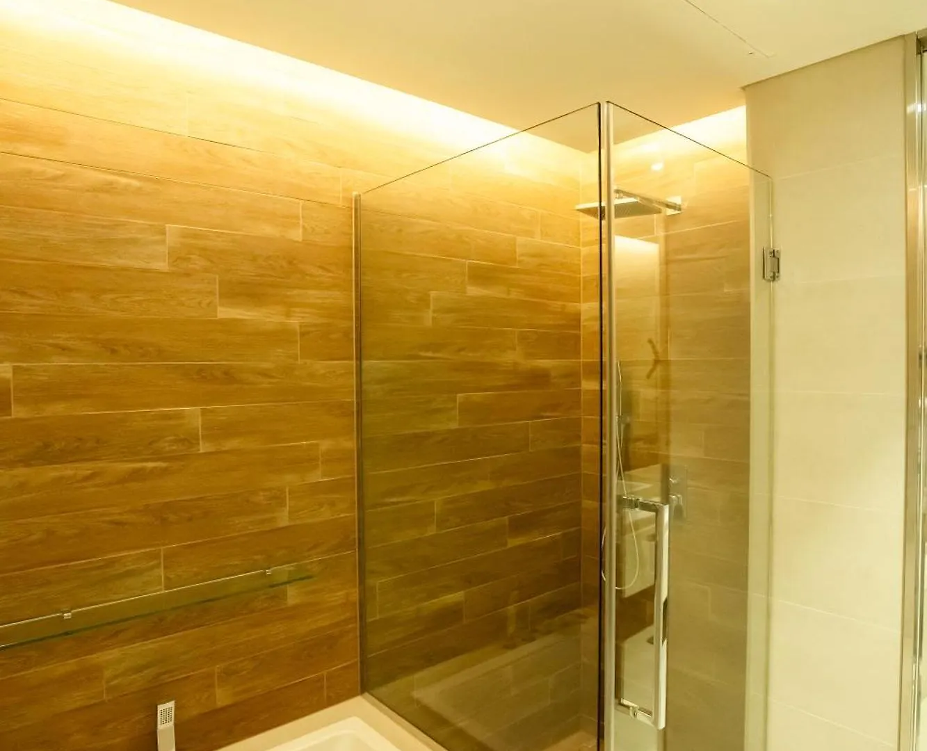Nasma Luxury Stays - Gorgeous Waterfront Apt With Incredible Sea Views Dubai