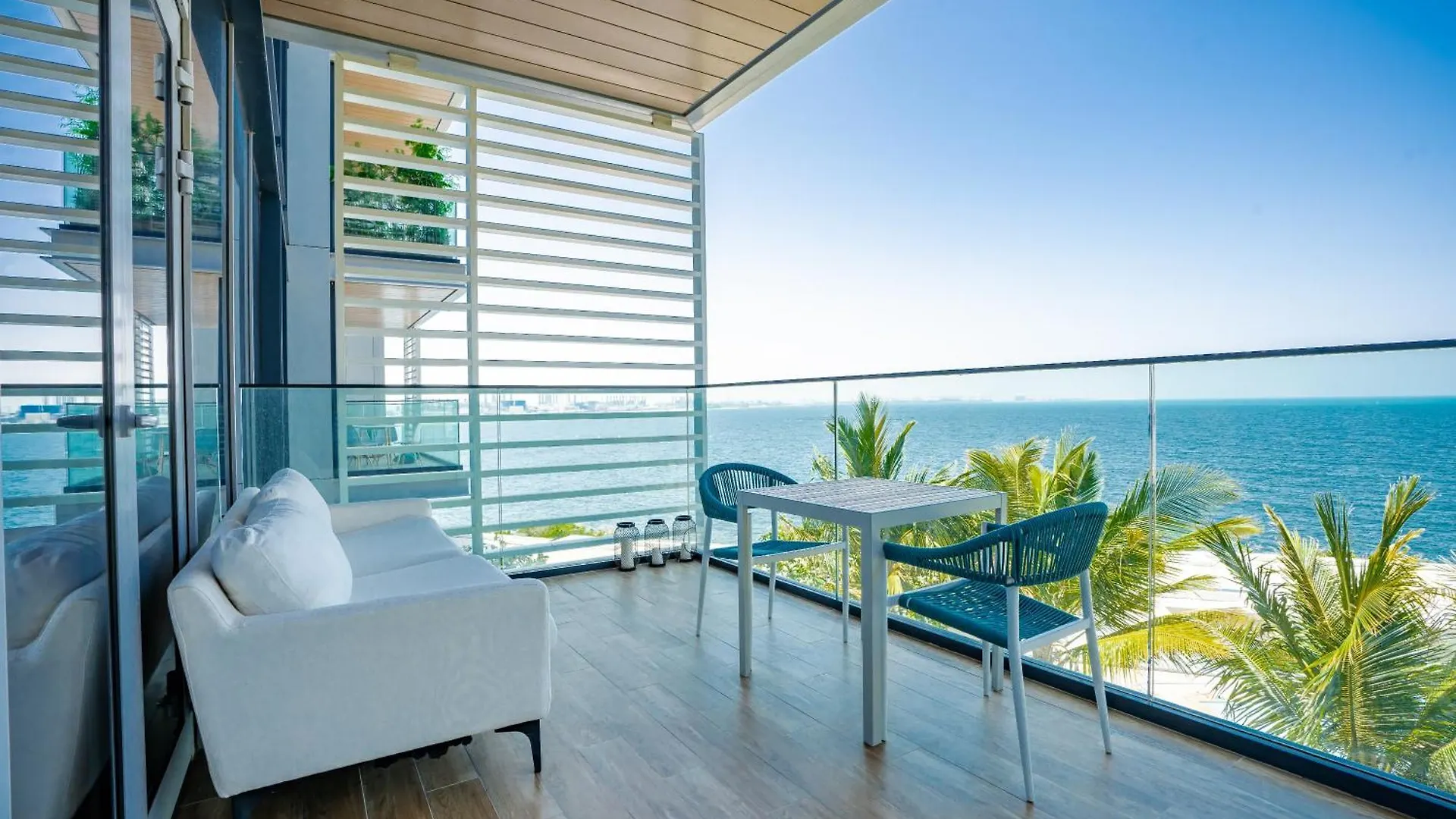 Nasma Luxury Stays - Gorgeous Waterfront Apt With Incredible Sea Views Dubai