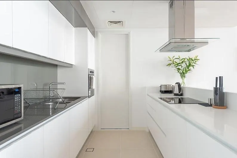 Nasma Luxury Stays - Gorgeous Waterfront Apt With Incredible Sea Views Dubai