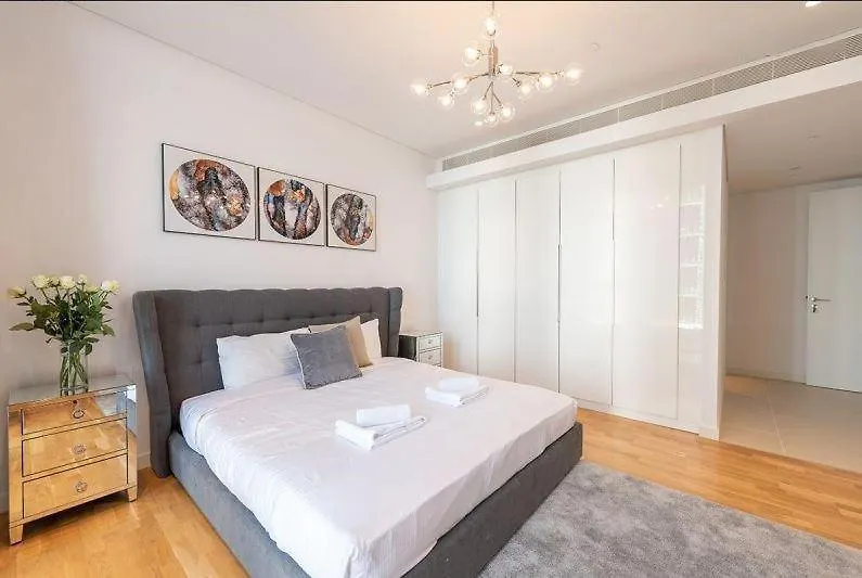 Nasma Luxury Stays - Gorgeous Waterfront Apt With Incredible Sea Views Дубай Апартаменты