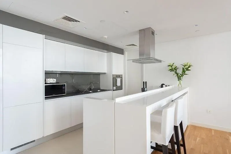 Nasma Luxury Stays - Gorgeous Waterfront Apt With Incredible Sea Views Дубай 0*,